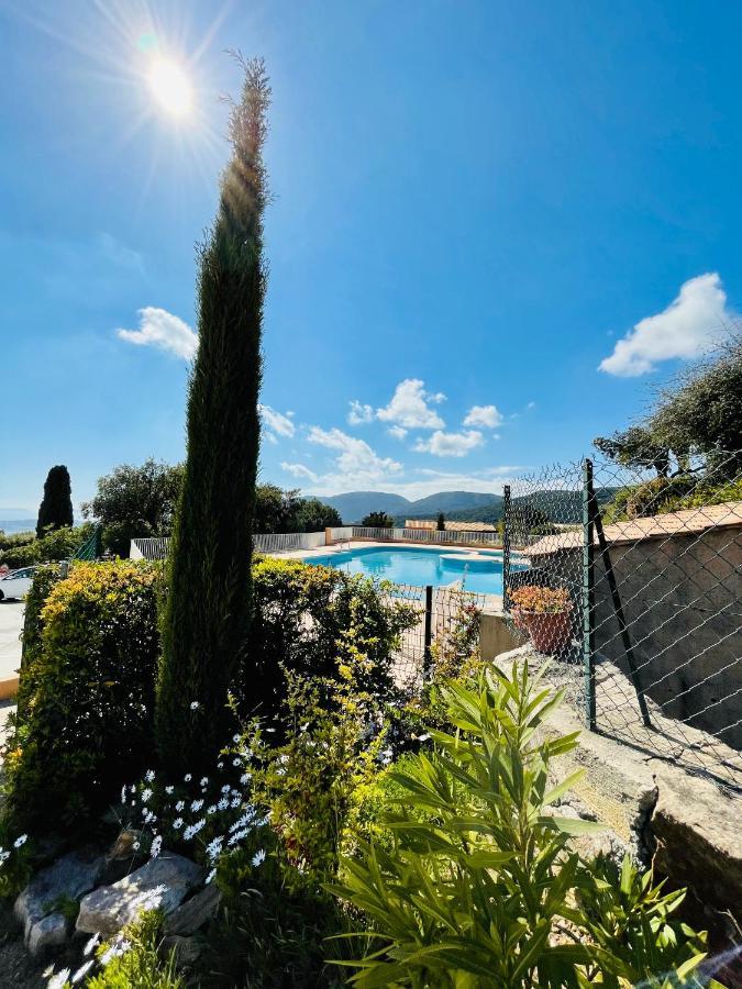 Superbe T2 Avec Vue Mer Et Piscine La Croix-Valmer Exteriör bild