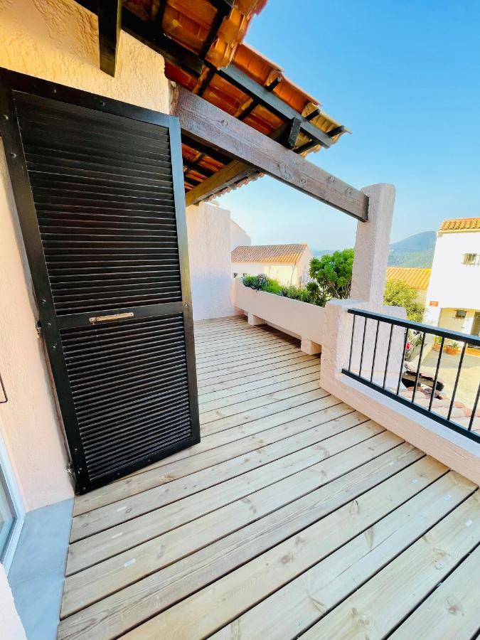Superbe T2 Avec Vue Mer Et Piscine La Croix-Valmer Exteriör bild